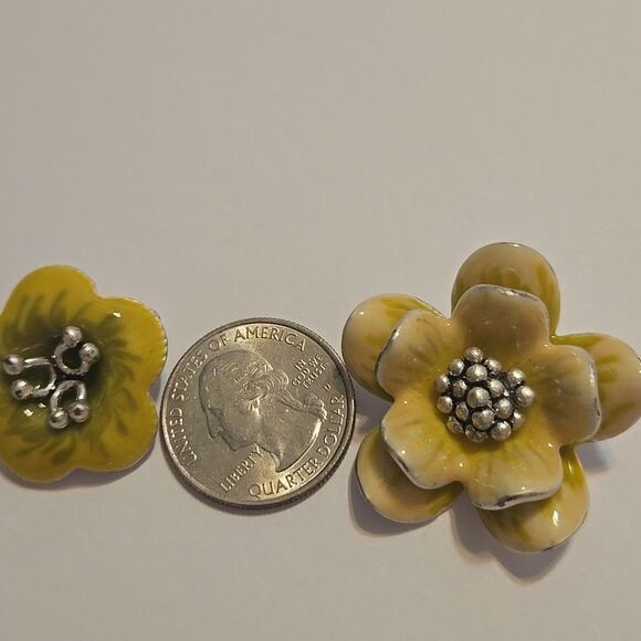 VINTAGE RARE--ENAMEL  BROOCH Lot Yellow - Picture 2 of 9